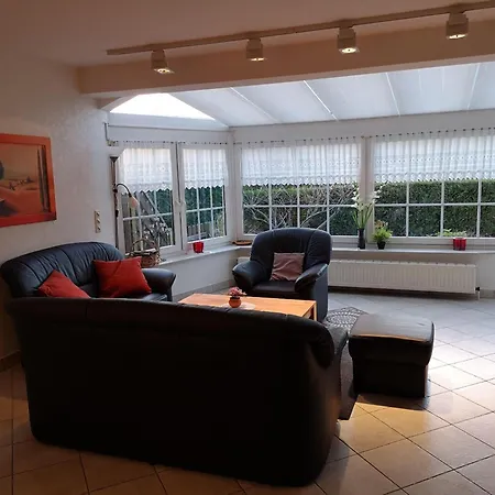 Ostfrieslandtraum-mit-kamin-und-wintergarten Holiday home