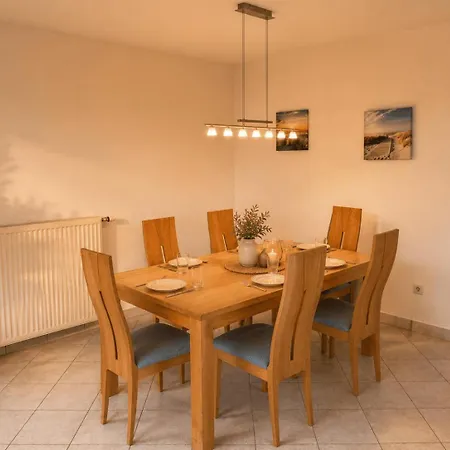 Fh-ostfrieslandtraum-mit-wintergarten-und-eingezaeuntem-grundstueck